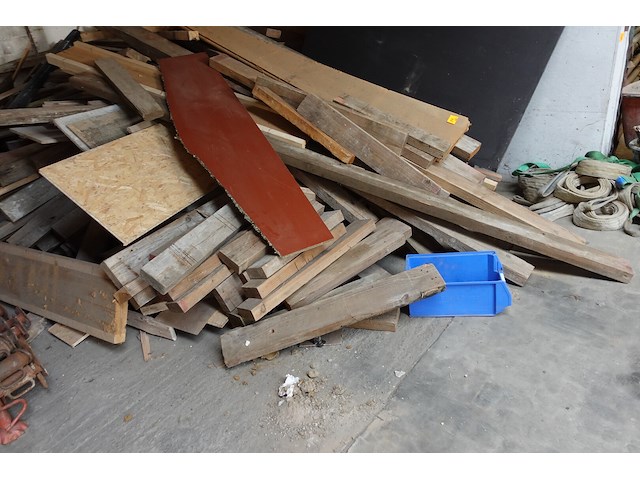 Grote partij hout - afbeelding 2 van  6