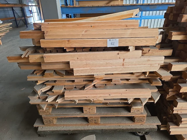 Grote partij hout - afbeelding 10 van  38