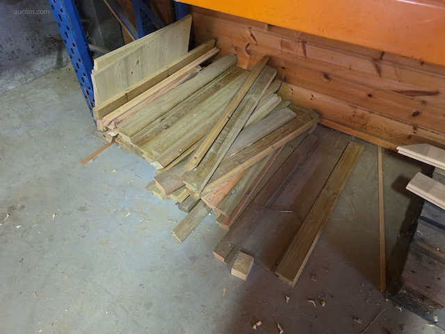 Grote partij hout - afbeelding 21 van  38
