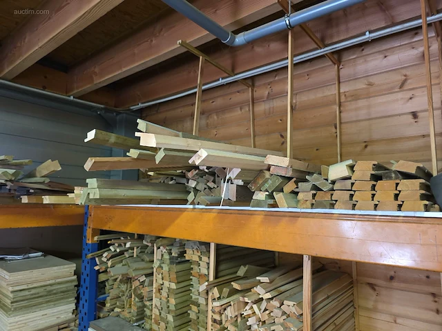 Grote partij hout - afbeelding 22 van  38