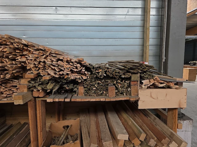 Grote partij hout - afbeelding 35 van  38