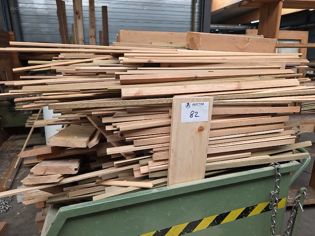 Grote partij hout - afbeelding 37 van  38