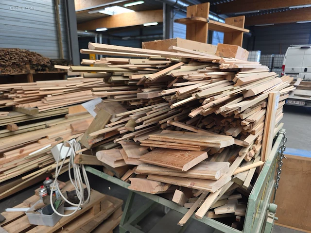 Grote partij hout - afbeelding 38 van  38