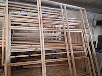 Grote partij houten constructie - afbeelding 5 van  5