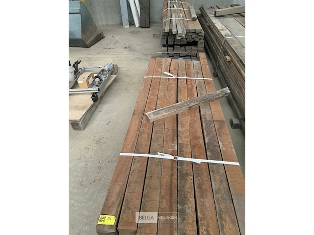 Grote partij houten planken en balken - afbeelding 3 van  3
