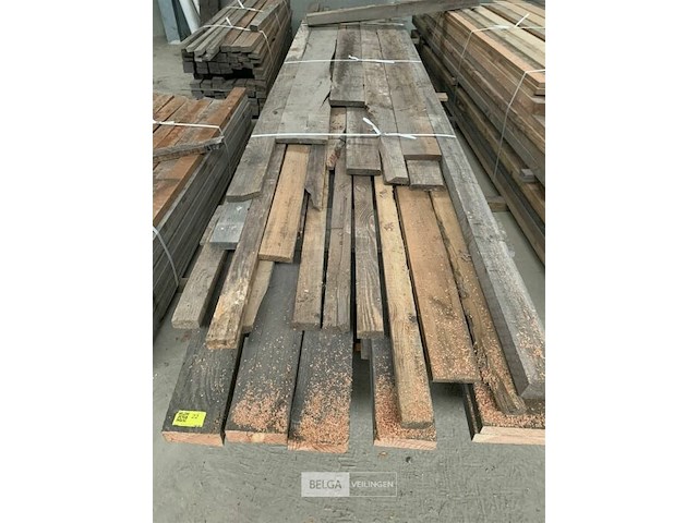 Grote partij houten planken en balken - afbeelding 1 van  1