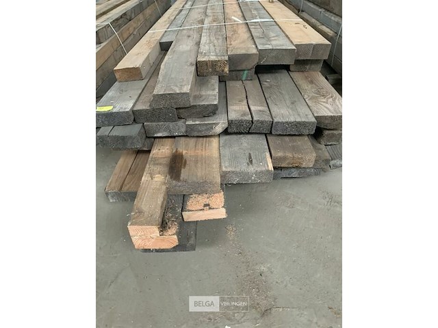 Grote partij houten planken en balken - afbeelding 1 van  2