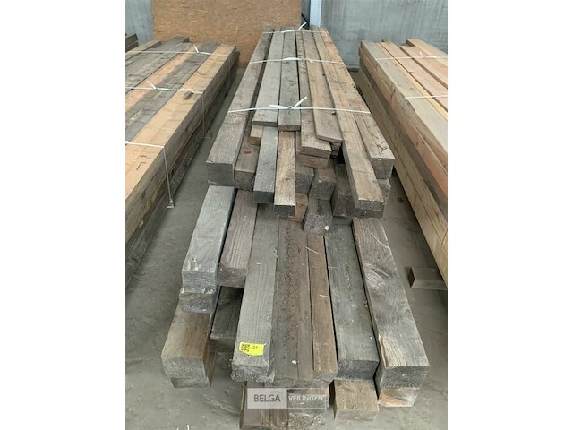 Grote partij houten planken en balken - afbeelding 2 van  2