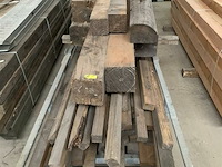 Grote partij houten planken en balken - afbeelding 2 van  2