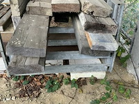 Grote partij houten planken en balken - afbeelding 1 van  2