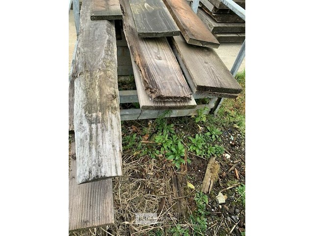 Grote partij houten planken en balken - afbeelding 1 van  2