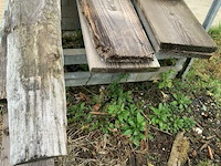 Grote partij houten planken en balken - afbeelding 1 van  2