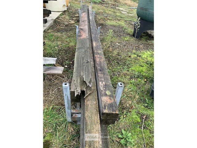 Grote partij houten planken en balken - afbeelding 1 van  1