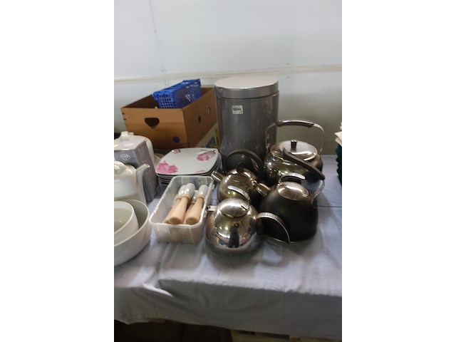 Grote partij huishoudgerief - afbeelding 5 van  13