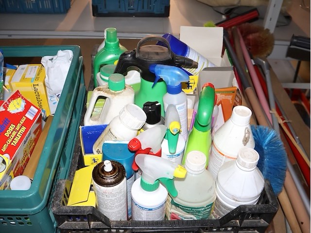 Grote partij huishoudproducten - afbeelding 7 van  8
