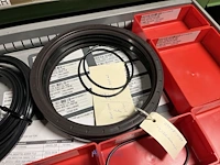 Grote partij hydraulische afdichtings- en revisiesets - afbeelding 5 van  154