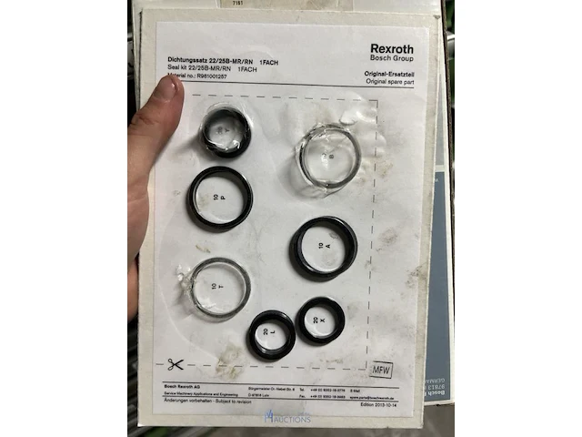 Grote partij hydraulische afdichtings- en revisiesets - afbeelding 49 van  154