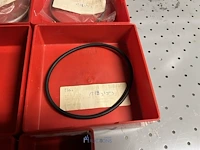 Grote partij hydraulische afdichtings- en revisiesets - afbeelding 97 van  154