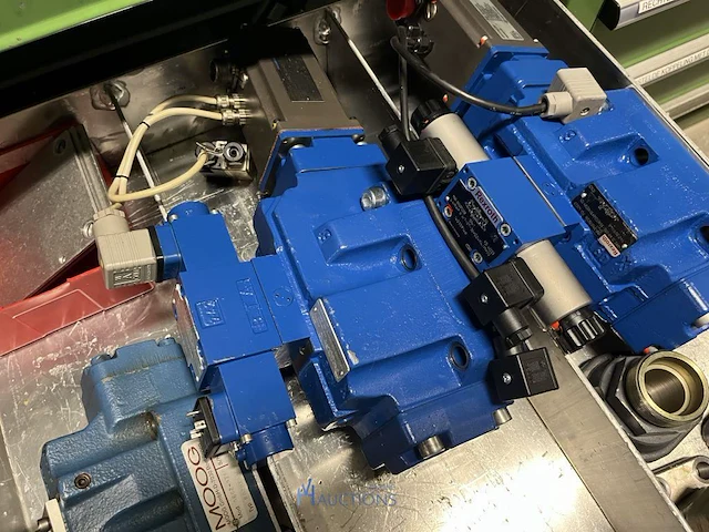Grote partij hydraulische ventielen en manifoldblokken - afbeelding 10 van  153