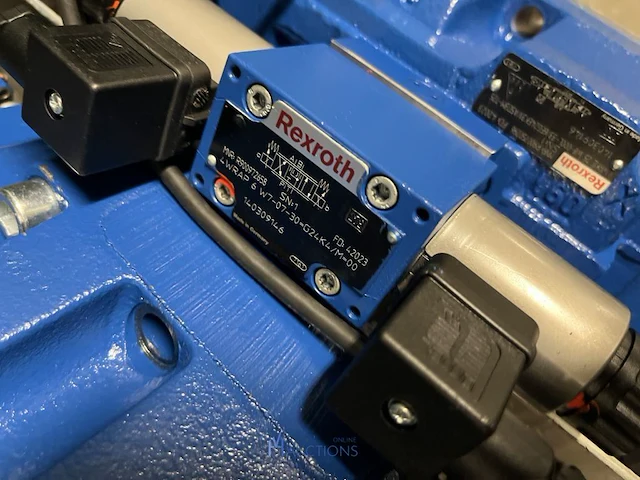 Grote partij hydraulische ventielen en manifoldblokken - afbeelding 14 van  153