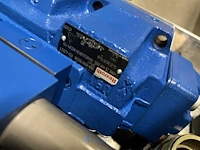 Grote partij hydraulische ventielen en manifoldblokken - afbeelding 15 van  153