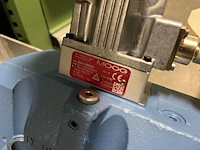Grote partij hydraulische ventielen en manifoldblokken - afbeelding 29 van  153
