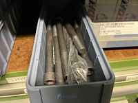 Grote partij hydraulische ventielen en manifoldblokken - afbeelding 37 van  153