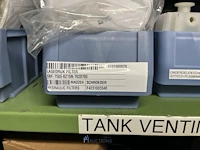Grote partij hydraulische ventielen en manifoldblokken - afbeelding 56 van  153
