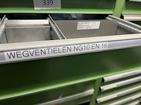 Grote partij hydraulische ventielen en manifoldblokken - afbeelding 82 van  153