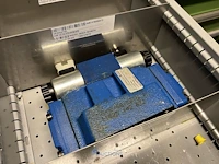 Grote partij hydraulische ventielen en manifoldblokken - afbeelding 83 van  153