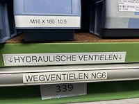 Grote partij hydraulische ventielen en manifoldblokken - afbeelding 86 van  153