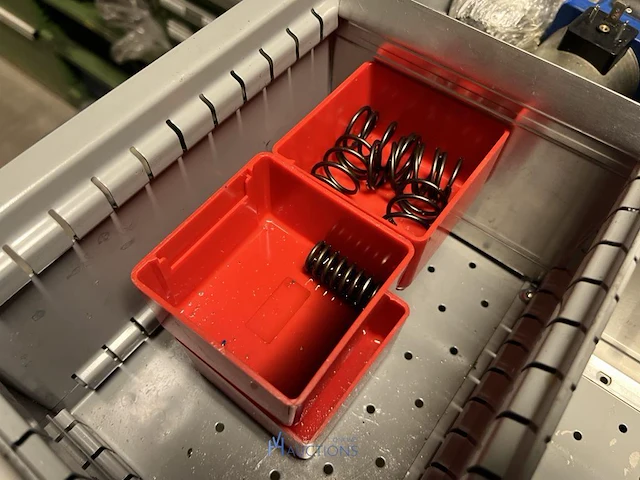 Grote partij hydraulische ventielen en manifoldblokken - afbeelding 91 van  153