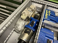 Grote partij hydraulische ventielen en manifoldblokken - afbeelding 92 van  153