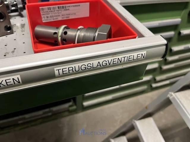 Grote partij hydraulische ventielen en manifoldblokken - afbeelding 96 van  153
