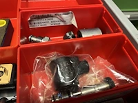 Grote partij hydraulische ventielen en manifoldblokken - afbeelding 100 van  153