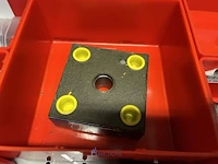 Grote partij hydraulische ventielen en manifoldblokken - afbeelding 103 van  153