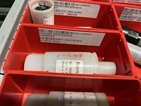Grote partij hydraulische ventielen en manifoldblokken - afbeelding 114 van  153