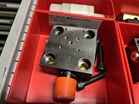 Grote partij hydraulische ventielen en manifoldblokken - afbeelding 116 van  153