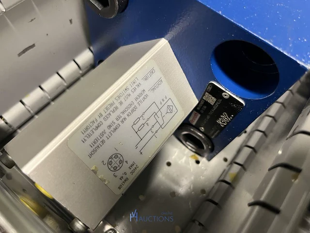 Grote partij hydraulische ventielen en manifoldblokken - afbeelding 120 van  153