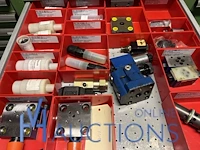 Grote partij hydraulische ventielen en manifoldblokken - afbeelding 121 van  153