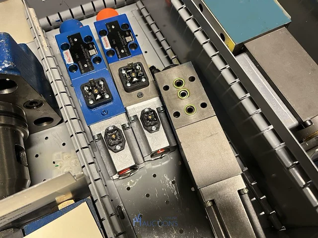 Grote partij hydraulische ventielen en manifoldblokken - afbeelding 136 van  153