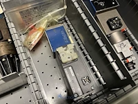 Grote partij hydraulische ventielen en manifoldblokken - afbeelding 141 van  153