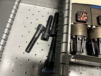 Grote partij hydraulische ventielen en manifoldblokken - afbeelding 144 van  153