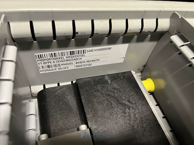 Grote partij hydraulische ventielen en manifoldblokken - afbeelding 153 van  153