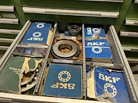 Grote partij industriële lagers en lagerhuizen - afbeelding 25 van  162