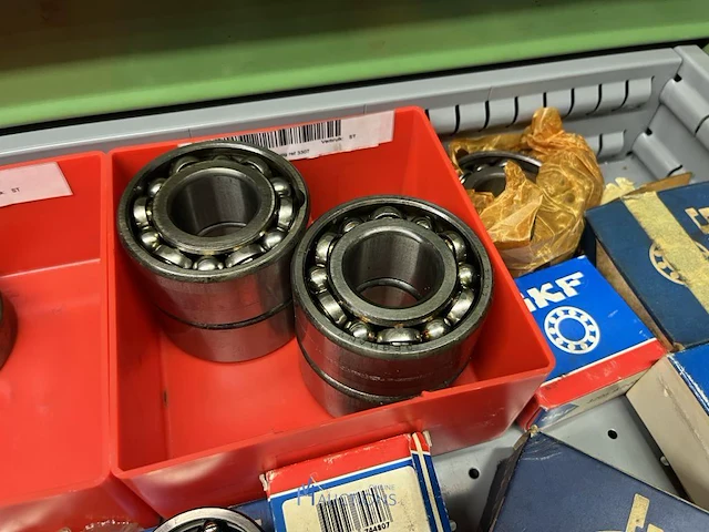 Grote partij industriële lagers en lagerhuizen - afbeelding 109 van  162