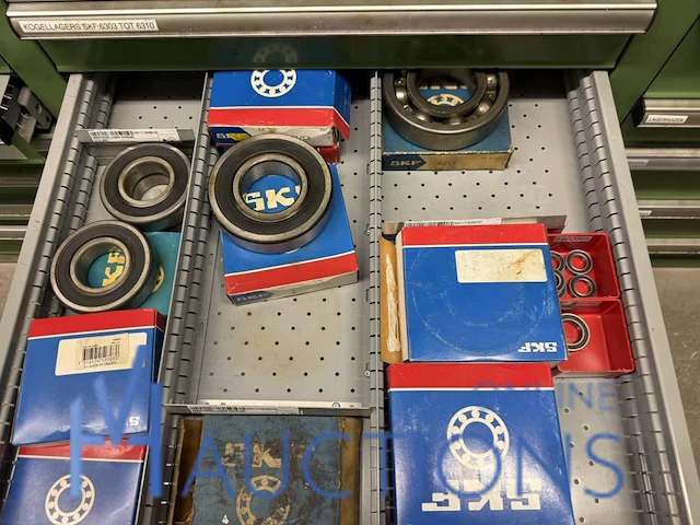 Grote partij industriële lagers en lagerhuizen - afbeelding 108 van  162