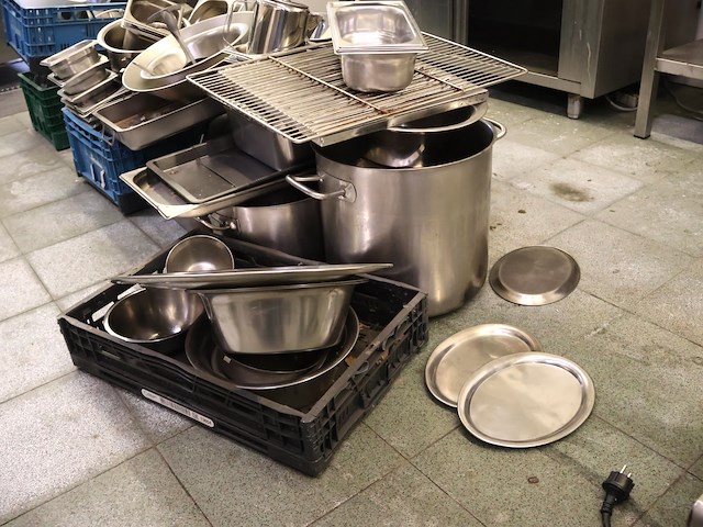 Grote partij inox - afbeelding 2 van  7