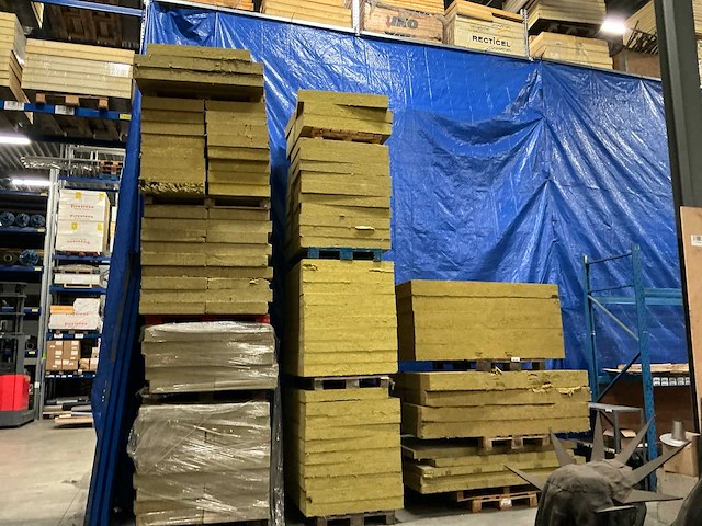 Grote partij isolatiematten - afbeelding 1 van  5