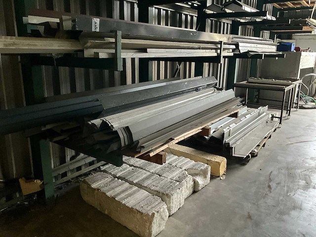 Grote partij isolatiepanelen - afbeelding 11 van  11